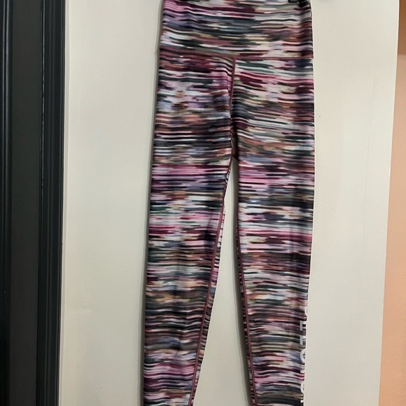 With size Small Peloton Leggings - Picture 2 of 3